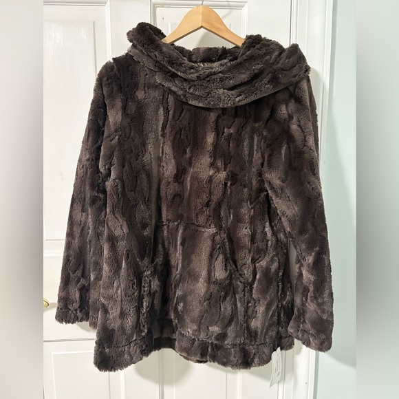 Pandemonium Millinery Hooded Lounger Luxury Faux Fur Espresso Bean – Size M NWT - Picture 2 of 12